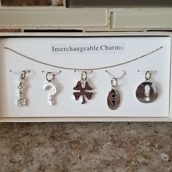 Jewelry - Charm necklace